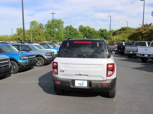 New 2026 Ford Bronco Sport Outer Banks w/ Outer Banks Tech Package+ AWD/4WD image 16