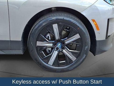 Used 2023 BMW iX xDrive50 AWD/4WD image 10