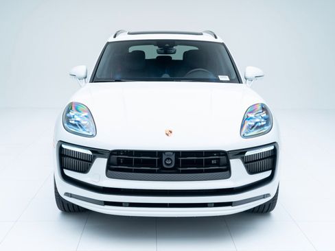 New 2026 Porsche Macan S image 6