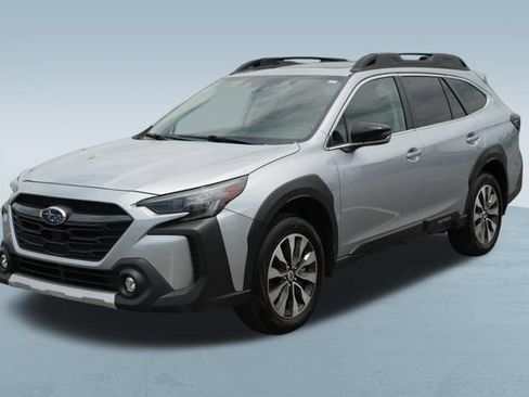 Used 2025 Subaru Outback Limited AWD/4WD image 3