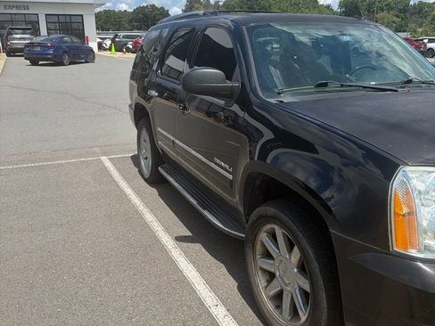 Used 2013 GMC Yukon Denali AWD/4WD image 6