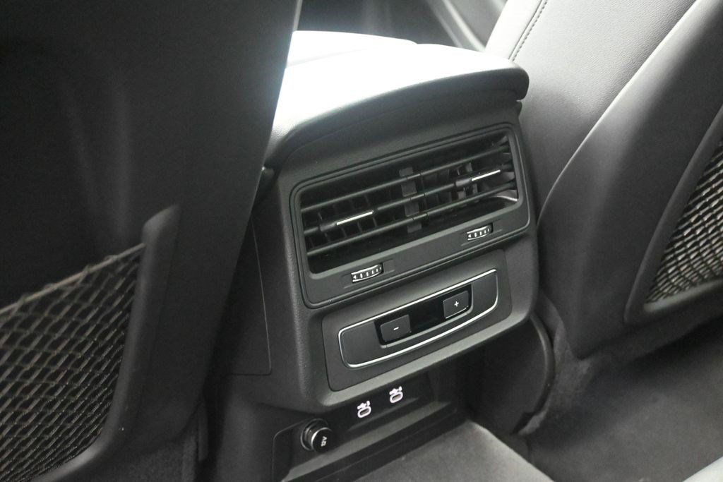 Used 2021 Audi Q7 3.0T Premium Plus w/ Premium Plus Package AWD/4WD image 15