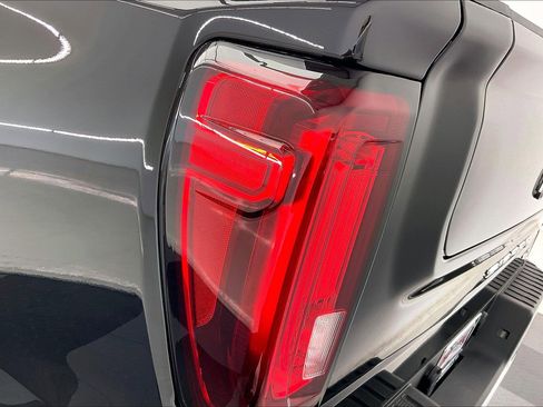 New 2026 GMC Sierra 1500 SLT w/ SLT Premium Package image 16
