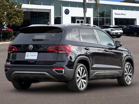 Used 2022 Volkswagen Taos SE image 4