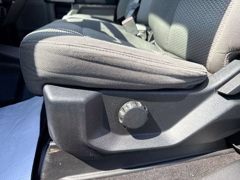 Used 2016 Ford F150 XLT AWD/4WD image 12