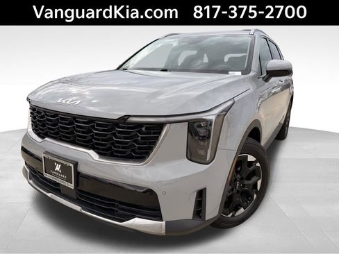 Certified 2025 Kia Sorento S image 1