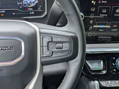 Used 2024 GMC Sierra 2500 Denali w/ Denali Reserve Package AWD/4WD image 17