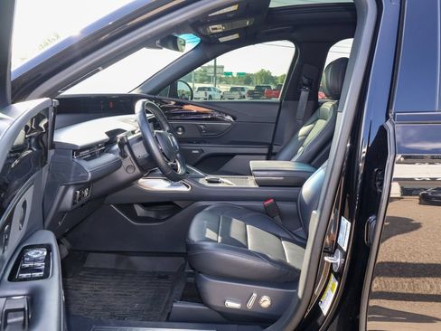 Used 2024 Lincoln Nautilus Premier w/ Equipment Group 102A AWD/4WD image 9