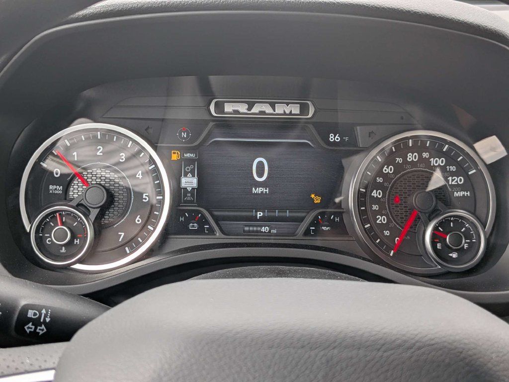 New 2026 RAM 1500 Express AWD/4WD image 24