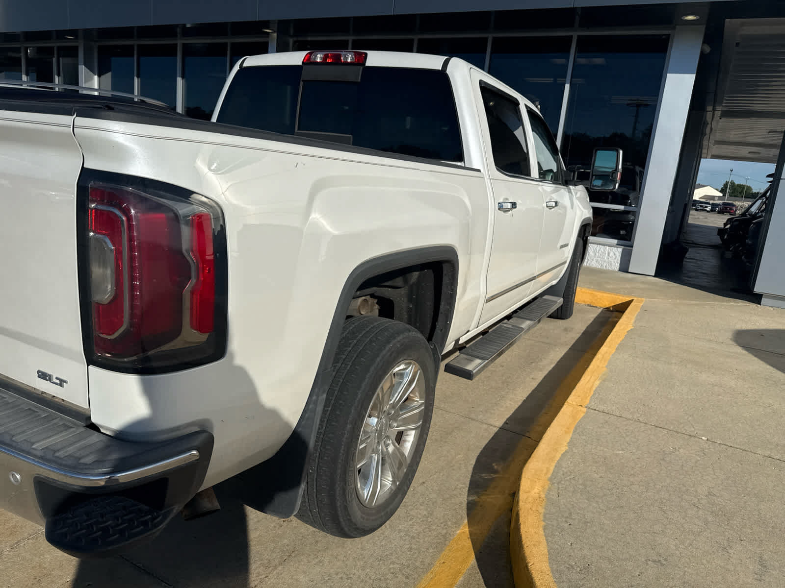 Used 2016 GMC Sierra 1500 SLT AWD/4WD image 6