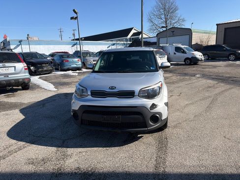Used 2017 Kia Soul image 1