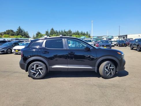New 2026 Nissan Kicks SV w/ Cold Weather Package FWD image 4