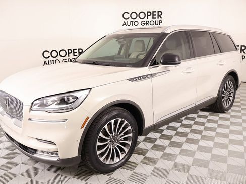 Used 2020 Lincoln Aviator Reserve w/ Equipment Group 201A image 10