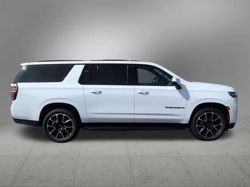 Used 2023 Chevrolet Suburban RST w/ Luxury Package image 7