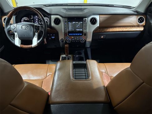 Used 2019 Toyota Tundra image 10