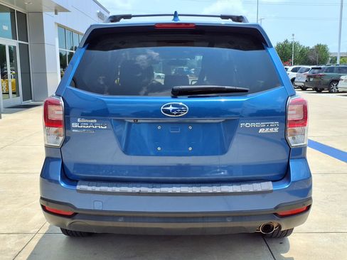 Used 2017 Subaru Forester 2.5i Touring AWD/4WD image 25
