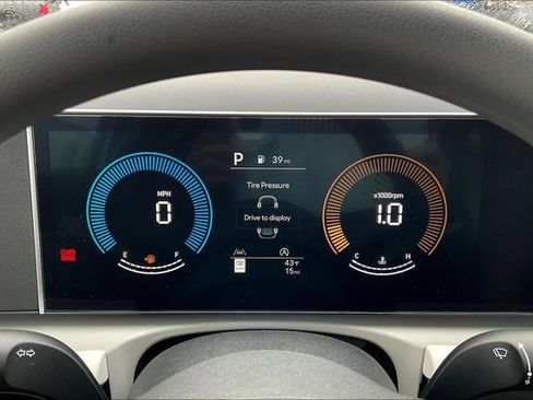 New 2025 Hyundai Tucson SEL image 16