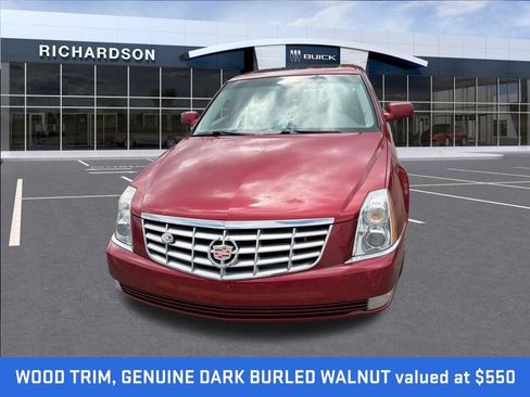 Used 2011 Cadillac DTS Luxury image 3