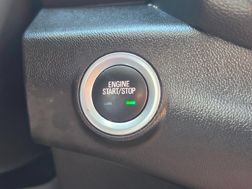 Used 2024 GMC Terrain SLT AWD/4WD image 33