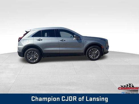 Used 2024 Cadillac XT4 Premium Luxury FWD image 7