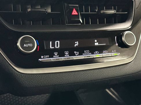 Certified 2025 Toyota Corolla LE FWD image 19