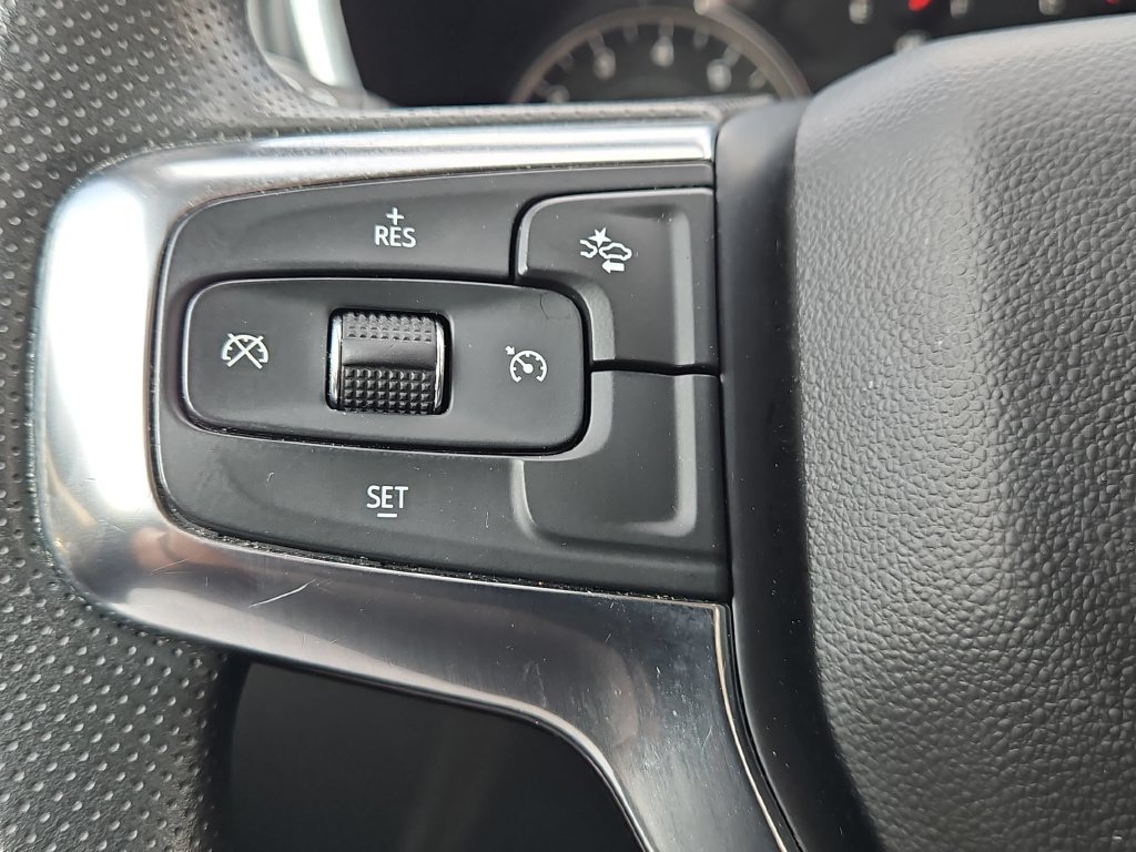 Used 2025 Chevrolet Blazer LT FWD image 21