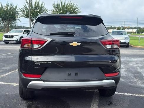 Used 2025 Chevrolet TrailBlazer LT AWD/4WD image 6