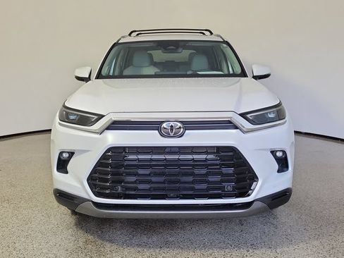 Used 2026 Toyota Grand Highlander AWD Hybrid image 3
