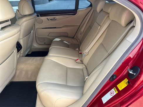 Used 2014 Lexus LS 460 L w/ Ultra Luxury Package AWD/4WD image 29