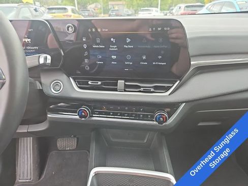 Used 2025 Chevrolet Equinox LT w/ Convenience Package II FWD image 19