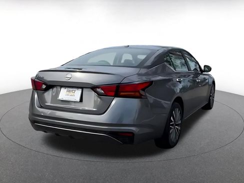 Used 2025 Nissan Altima 2.5 SV image 14