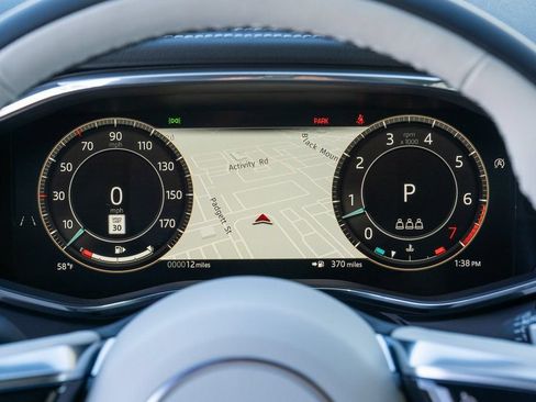 Used 2025 Jaguar F-PACE R-Dynamic S AWD/4WD image 13