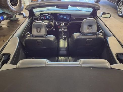 Used 2025 Ford Mustang Premium RWD image 27