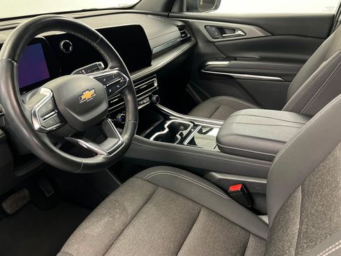 Used 2024 Chevrolet Traverse LT AWD/4WD image 12
