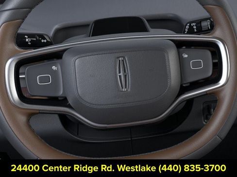 New 2026 Lincoln Navigator Reserve AWD/4WD image 4