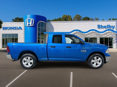 Used 2024 RAM 1500 Classic SLT image 9
