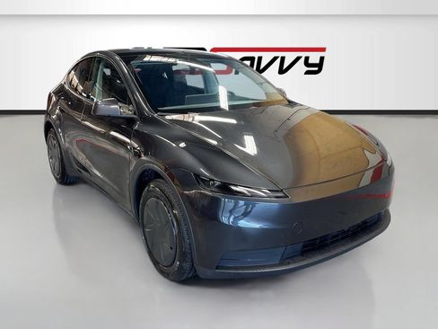 Used 2026 Tesla Model Y 2WD image 1