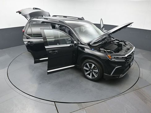 Used 2023 Honda Pilot Touring image 51