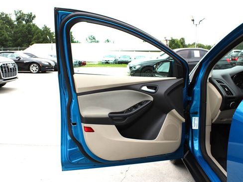 Used 2013 Ford Focus SE w/ Super Fuel Economy (SFE) Pkg image 24