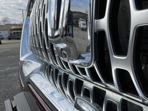 Used 2022 Lincoln Nautilus Reserve w/ Equipment Group 201A image 12