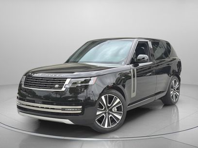 New 2025 Land Rover Range Rover SE