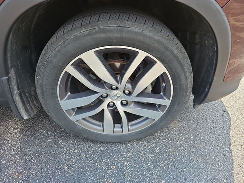 Used 2016 Honda Pilot Touring image 9
