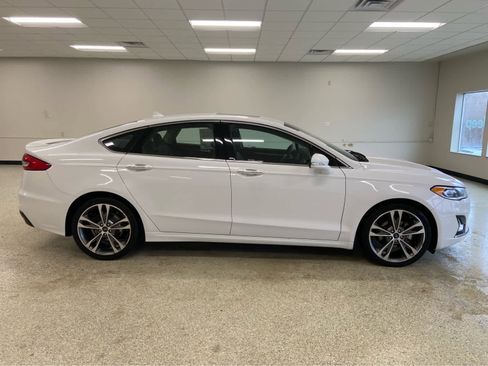 Used 2020 Ford Fusion Titanium image 4