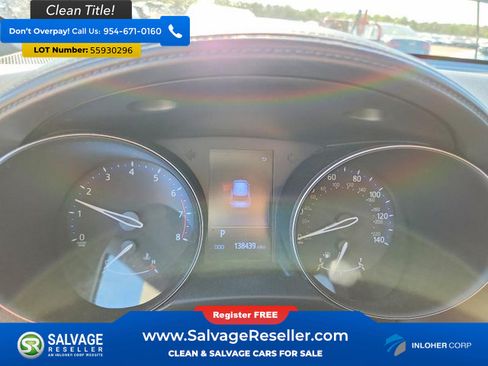 Used 2019 Toyota C-HR LE FWD image 12