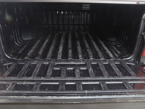 Used 2018 Chevrolet Colorado Z71 image 42