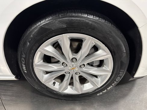 Used 2024 Chevrolet Malibu LT FWD image 14