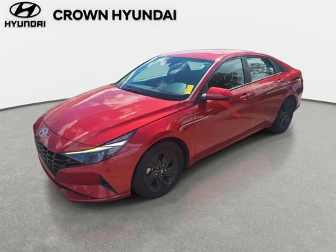 Used 2023 Hyundai Elantra SEL image 1