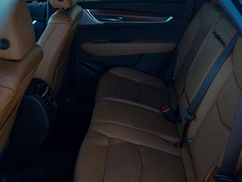 Used 2023 Cadillac XT5 Premium Luxury w/ Technology Package image 24