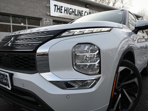 Used 2024 Mitsubishi Outlander SEL image 10