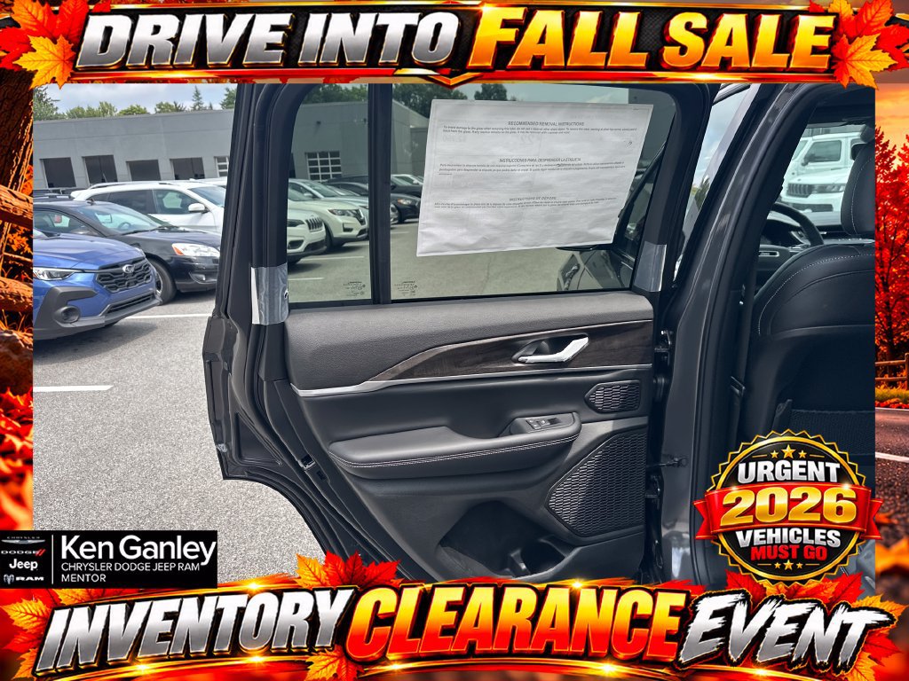 New 2026 Jeep Grand Cherokee Limited w/ Limited Altitude Package AWD/4WD image 20